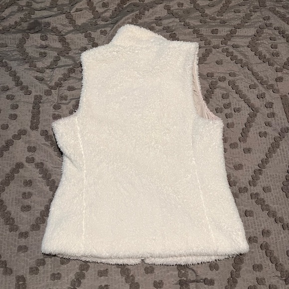 Patagonia - Women's Los Gatos Fleece Vest - Size M - Picture 2 of 4